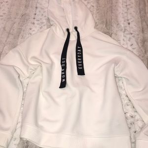 New whire workout swater